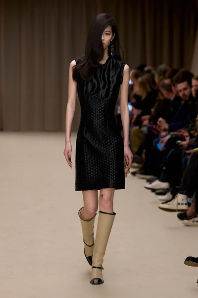 Look 4